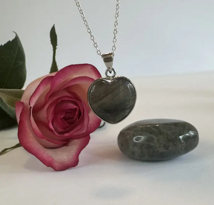 Colgante de Corazón de Labradorita